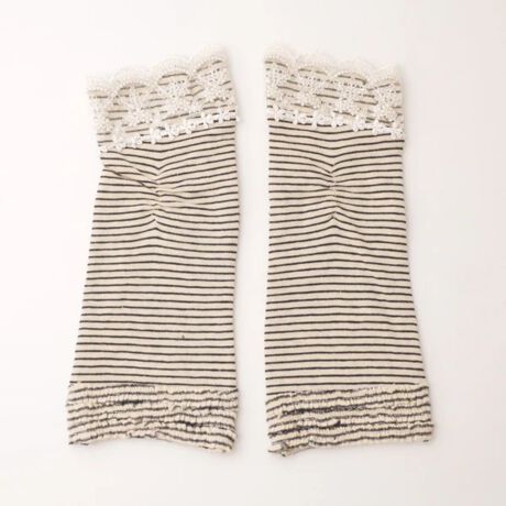 [^:S036]Vvȃ[XƏiȃt{[_[ŊÂȂ肷ȂfUCɁB{[_[J[UVA[Jo[܁Bw悪g^CvȂ̂ŁAX}z𑀍삵ƂeՂɂȂ܂BV[g^CvB~ߕtB