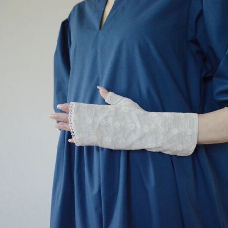 [^:S031]ԕ̎hイЂƂЂƂJɎ{UVA[Jo[܁Bw΂߂ɃJbgꂽfUCAwwĂ܂Bw悪g^CvȂ̂ŁAX}z𑀍삵ƂeՂɂȂ܂BV[g^CvB~ߕtB