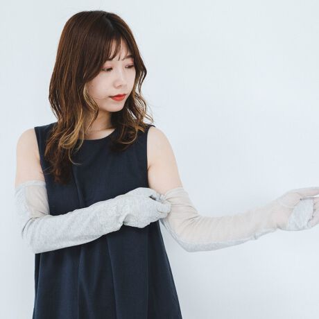 [^:L019]50̖ȂzAL̃`N`NɘaȖfނUVA[Jo[܁B_炩KȒSnŁANʂĉKɒpł܂BwɓdbVfނ̗pAUVJbgH{A܂𑕒܂܃X}[gtHȂǂ̑삪\Ȏ܂łBǑ΍ɂX}[gȃIvVƂĂp܂B