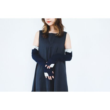 [^:L044]bgVF{^UVA[Jo[܂́AUVJbg@\A㉺Ƀ[X{fUCłB|Cg̃{^ANZgƂȂASFWJőI\łBhCuAOȂǉĂ̗lXȃV[ɍœKȎ܂łBw敔_炩JĂAX}[gtH̑AKoȂǂɂ֗łB