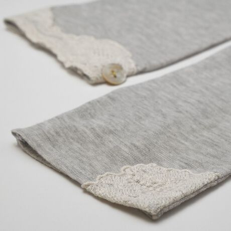 [^:L044]bgVF{^UVA[Jo[܂́AUVJbg@\A㉺Ƀ[X{fUCłB|Cg̃{^ANZgƂȂASFWJőI\łBhCuAOȂǉĂ̗lXȃV[ɍœKȎ܂łBw敔_炩JĂAX}[gtH̑AKoȂǂɂ֗łB