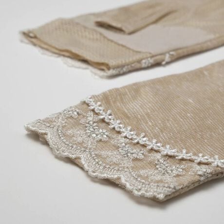 [^:L021]׌rXR[XUVA[Jo[܂́ArXR[X̊炩ȔGƏ_炩ȒSnłBrɃtBbgĉKȒp񋟂AUV̕یɂD܂BI̓ɍiH{AɘrlȌ`Ɏdグ܂Bw敔_炩JĂAX}[gtH̑AKoȂǂɂ֗łB