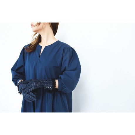 [^:S026]Y⊴RۃhbgVF{^܎wUVA[Jo[́AȂ̎茳łȂAG̋C̗ǂhbgAڐG⊴̋@\fނƉKȋԂ͂BIVȃX^Cy݂ȂARۋ@\ɂqIȒpy݂܂BwɓdbVfނ̗pAUVJbgH{A܂𑕒܂܃X}[gtHȂǂ̑삪\Ȏ܂łBǑ΍ɂX}[gȃIvVƂĂp܂B