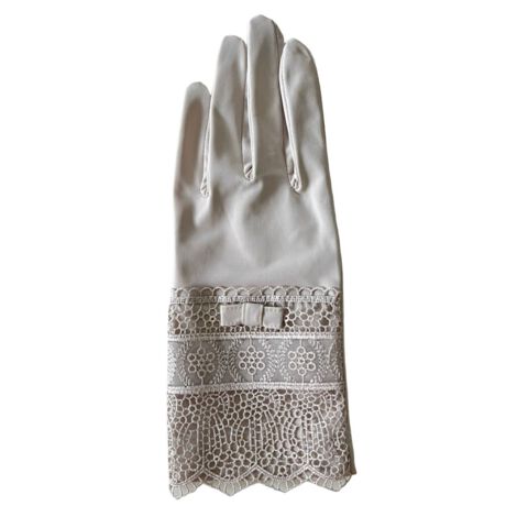 [^:S001]⊴RۂP~J[X܎wUVA[Jo[܂́A4FWJłA܂AP~J[X̑@ׂȃfUCȂł͂̌ڂy߂Ƃ낪lC̈łBiȈۂŁA{̓t@bVAƂyނɂ͍œKȈiłBIVȃX^Cy݂ȂARۋ@\ɂqIȒpy݂܂B