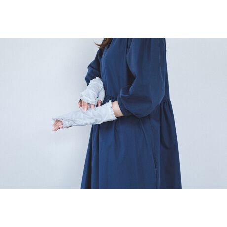 [^:S005]⊴Rۂ̃t[XUVA[Jo[܂́AڐG⊴fނƎwꂢɌ悤ȁA@ׂȃ[XzuꂽVvȃfUCBG̗ǂڐG⊴fނ́Aӂ銊炩ȎŁAIVȕ͋Co܂BIVȃX^Cy݂ȂARۋ@\ɂqIȒpy݂܂Bw敔_炩JĂAX}[gtH̑AKoȂǂɂ֗łB