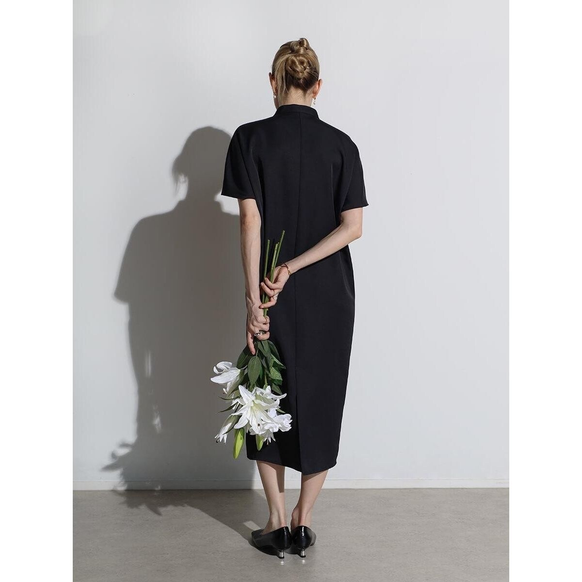 ボウタイネックデザインワンピース | アーガブラック(AgaBLACK