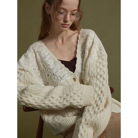 [^ԁF281100169]̂AjbgƁA[X̃Rrl[Vڂ䂭J[fBKBĂA݊Ȃ킹₷fUCłBG̗ǂfނƐLkŁASnQBOVlbNfUCƃhbvV_[ŔvXB{^𗯂߂ăvI[o[̂悤ɒ̂߁BHD邾ł̃R[fBl[gƉ؂€AꂽX^C܂B fF170cmBe摜́A̓₨g̃j^[ݒȀƖɂۂ̏iƐFقȂꍇ܂BԎɋ߂F͐n摜ł܂B 9icmj:55:53:54:81g:59