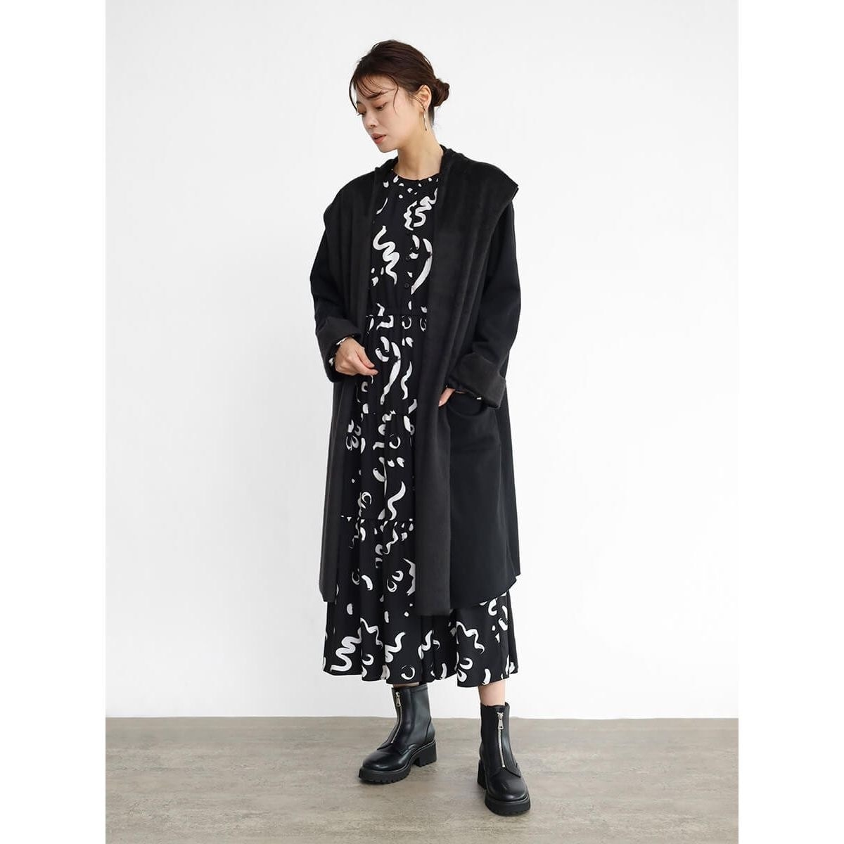 新品　メトリーゼ　ヤマダヤ　フード付き　コート　ジャケット　黒　ブラック　38 新品 メトリーゼ ヤマダヤ フード付き コート ジャケット 黒