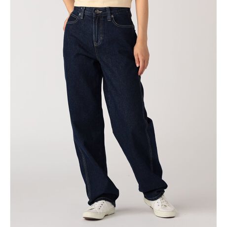 [^ԁFDA87NN-0001]THOMASVILLE DENIM PANTɂƂAbOC茩ĂVGbg|CgłBVvȃfUCłǂȃACeƂ킹₷A[h[u̒ԂƂĂd󂵂BfC[̈p܂肻1łB