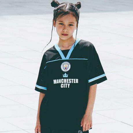 [^ԁF1875-73540]-25SS-nexchic}`FX^[VeBRNV̒j̎qpTVcoIfUC2025N614713܂ŊJÂFIFANu[hJbv̉Ƀsb^ȃACeI{̑I肪pĂȑfނƃfUC̔TVcBO͑傫ƃS݁ẼCڂ䂭fUCɂȂĂ܂B{̃jtH[̂悤TVc𒅂ĉ琷オԈႢȂICgu[iu[jƃubN2FWJBf/@\̂郁bVn͒ʋC悭TTG肪łB݂͐LkɂꂽXpeRƑfނgpĒp₷łB25tăACeuRe:Bootṽ[N~^[Ƃ肢ghvXAbvf[gBJWAȃACe㕗ɍč\uNew WavevVт̌vX邱ƂŃJWAEFAfjX^C炵chicɃAbvf[gBynexchic@(lNVbNjz`qǂ炨ƂȂւ̑`qǂIgiւnext stageɌghƏiꂽǂchic styleBuv؂ɂ郊AN[Yg[^t@bVŒāB