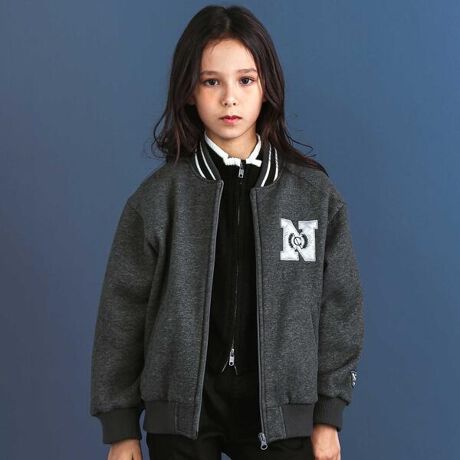 [^ԁF1865-79006]-25AW-ƃfBe[ɂWM[уX^WBfUCӂƂWM[ёfނŁAڈȏɂKȒSnB̓XpeRA݂͕җudlŁAtBbgƃfUC𗼗Bɂ̓ShイAɂ͐Dl[tŁA肰ȂANZgɁBlCr[ƃO[2FWJŁAX^COɍ킹đIׂ܂Bf/@\ʂӂӂƂNтŁA肪₳AۉɂDꂽWM[тgpBtg̓t@Xi[dlŒEX[YB|PbgB25H~ACeyHERITAGE EDGEziwe[WGbWj𒴂̃N[GbWX^CBNVJȃfBeB[㎿ȑfފƂ`x[XɌ̃lIIȃJWAX^CbV킹X^CBynexchic@(lNVbNjz`qǂ炨ƂȂւ̑`qǂIgiւnext stageɌghƏiꂽǂchic styleBuv؂ɂ郊AN[Yg[^t@bVŒāB