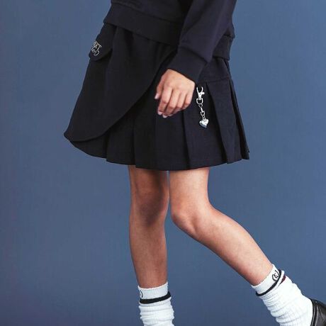 [^ԁF1870-79002]-25AW-炩ȋNуcCfނgpAXJ[gfUC̏̎qpXJpBfUCXJ[ĝ悤ȌڂȂApcdlȂ̂œ₷AANeBuȃV[łSłBlCr[̓VvȖnŗۂɁAbhn̓`FbNŉ؂₩oB܂ŏd˒Ă悤ȃfUCAR[fBl[gɉs^Ă܂Bxĝ悤ȃobNANZgɁBXJ[gɂ̓^bNĂāAӂƂ̊́B̐؂ւɂ̓n[g̃`[ɁAE|Pbg̃tbvɂ͎hイ{Ăčו܂ł肪܂Bf/@\NуcCfނ͌ڂɂ݂AGߊ̂X^COy߂قAKȒSnŏH~ɂ҂̑fނłBEGXg͑SdlŁAENNB߃R[f1867-79008FK[Vc1870-79002FXJpnBEe|PbgB̏o͐nْ̍fɂ__قȂ܂B25H~ACeyHERITAGE EDGEziwe[WGbWj𒴂̃N[GbWX^CBNVJȃfBeB[㎿ȑfފƂ`x[XɌ̃lIIȃJWAX^CbV킹X^CBynexchic@(lNVbNjz`qǂ炨ƂȂւ̑`qǂIgiւnext stageɌghƏiꂽǂchic styleBuv؂ɂ郊AN[Yg[^t@bVŒāB