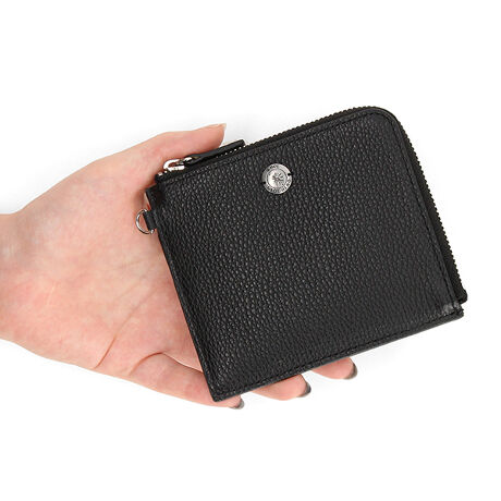 [^:20105]̃\tgȃV{^vƓ̒芴V{^vgݍ킹܂BS^ʂœVả_{̌K̗p܂BzCg̓ƑO̗̊IWiu[`V[YłBV{fނ̈׃ANeBuȈۂłBRpNgLFDɏDɉ܌K𑕔BDAKAJ[hȂǂPŃRpNgɎ^ׂ܂BXgbvȂǂɘA\DOtB1997NɃV[YuhƂăX^[gB̘gɂƂȂzA[񂾃fUC[NV[Y͂̎AXgCbNVѐŜ镞e[}ɍO킸̃fUC͒ڂ𗁂ёĂBD2 / K2