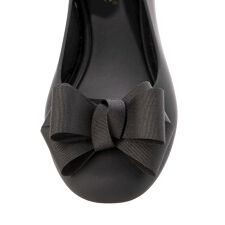 lus. 【レイン対応】リボンフラットレインパンプス