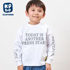 ケーピー(KP)のロゴプリント長袖Tシャツ