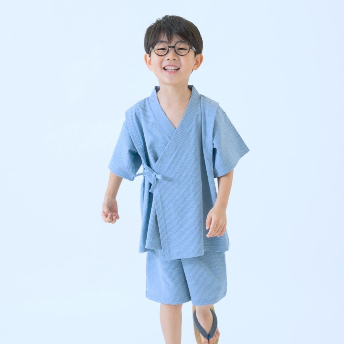 ほのり　花火柄水色甚平上下セット　と草履(紺色) 2組セット他小物 ほのり 花火柄水色甚平上下セット と草履(紺色) 2組セット他小物