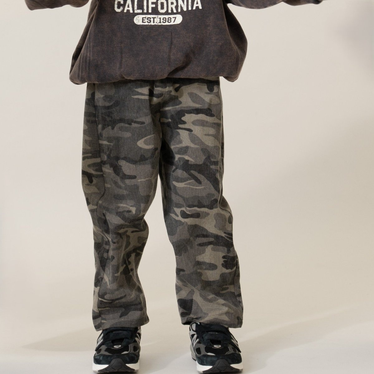 [}C]Xg[gCho[pc/AhfB[veB}Ciand D.patit mainj O[