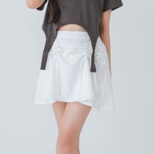 【Cuugal8月号掲載】ドロストフリルスカート