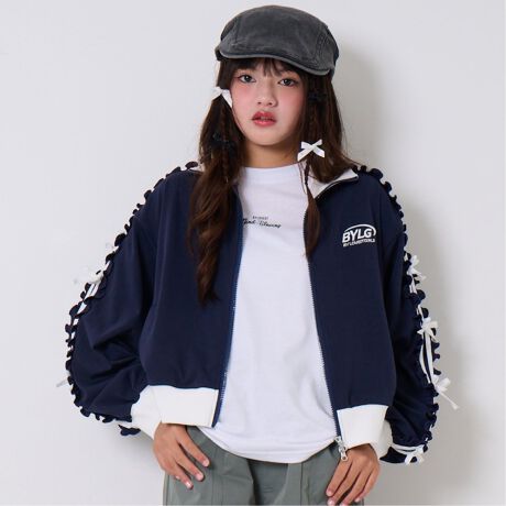 [^ԁF7853225]VbNȔzF|Cg̃gbNWPbgłB̃{ƃtfUCŁA̎q炵߂܂B܂܂Ȓy߂_ut@Xi[dlB킢͋C悤AX|[eB[ȃX^CO܂ByzȂyňzʁyLkzynzȂy|PbgzyAWX^[zȂIt zCgFfg126cm pTCY130cm Ffg157cm pTCY160cm 