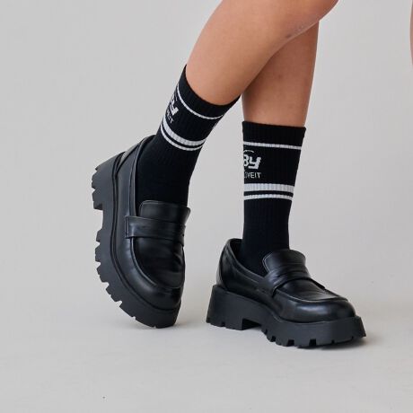 [^ԁF7854430]TChɂSfUC|Cg̃N[\bNXłBIȃCgŁAX|[eB[悤ꑫɎdグ܂BLkɗDꂽu҂݂̗pĂA₷̂́BXj[J[v[cXJ[gȂǁAJWAȃACe킹߂łB