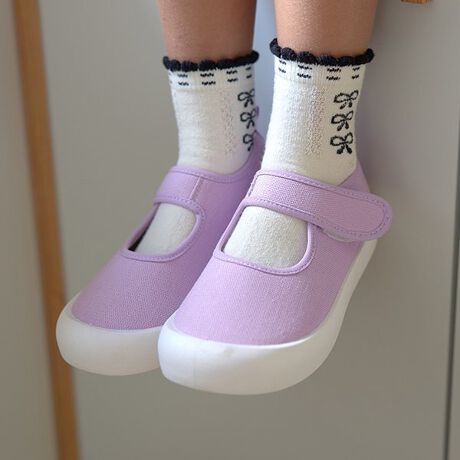 [^ԁF3051421]ʃe[vŃpJbƊJALė₷Xj[J[łBDJ[ƃmg[4FWJő؂₩ɍʂ܂BJWAR[fɂK[[R[fɂ҂̃Xj[J[łBC̃TCY\L͏iy[WƈقȂ܂Biy[W̃TCY\LQƂBfpʐ^菤iʐ^łɋ߂FłBfډ摜̏i̐F́ȀƎ˂pxɂƐFقȂꍇ܂B܂\̃TCYƎ͎኱قȂꍇ܂̂ŁA\߂B