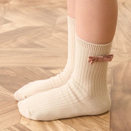 [^ԁF3053407]炨Abvf[gI{t\bNXBVvȃu\bNXɏiȃ{fUCB̃R[fBl[gɃvX邾őƂɂȂ܂BJWAȃXj[J[AK[[ȃs[XAtH[}ȃV[܂ŁAǂȃX^Cɂ킹₷\ACeB{̃J[́Ax[X̃\bNX̐Fɍ킹iȔzFB肰Ȃ|CgȂAxAbvĂ܂BTCYSi14-16cmjMi17-19cmj2TCYWJBo₨FBƂŗ̂߂łBfpʐ^菤iʐ^łɋ߂FłBfډ摜̏i̐F́ȀƎ˂pxɂƐFقȂꍇ܂B@܂\̃TCYƎ͎኱قȂꍇ܂̂ŁA\߂BTCYS=14-16cmM=17-19cmAC{[FfTCYF18.5cm pTCYFM(17-19cm) x[WFfTCYF18.5cm pTCYFM(17-19cm) FfTCYF18.5cm pTCYFM(17-19cm) 