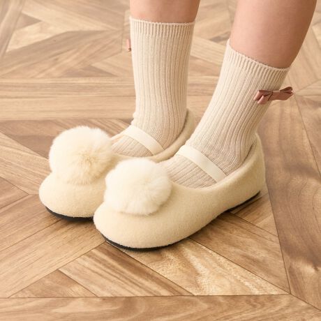 [^ԁF3053415]ܐ̂ӂӂt@[VAƂтL[gȃoGV[YBVvȃfUCȂ̂ŁAǂȃR[fBl[gɂ킹₷̂́Bs[XXJ[gƍ킹ăK[[ɁApcX^Cƍ킹ăJWAɂƁAlXȃX^Cy߂܂B_炩fނŗSnǂAigɂ͂AƂoɂ҂BAC{[́AǂȐFɂ킹₷\J[B́AR[fBl[g߂ĂԃJ[B ǂg₷2FWJłBTCYSS17.0S18.0M19.0L20.0C̃TCY\L͏iy[WƈقȂ܂Biy[W̃TCY\LQƂBTCÝuv͒~̂ܐ悩炩Ƃ܂ł̒łBfpʐ^菤iʐ^łɋ߂FłBfډ摜̏i̐F́ȀƎ˂pxɂƐFقȂꍇ܂B@܂\̃TCYƎ͎኱قȂꍇ܂̂ŁA\߂BAC{[FfTCYF18cm pTCYFM(19.0) FfTCYF18cm pTCYFM(19.0) 