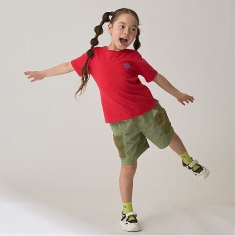 [^ԁF4352101]TCh̃rbObV|Pbg|CǵALbYV[gpcłBTChɑ_ɂꂽAgČ郁bV|PbǵAfUC̃ANZgƂĔQ̑݊ɂȂĂ܂BʋCǂAp˔|PbgłBJ[́ACς̃LAi`ȃJ[LAȍ~CbÑoCJ[A₩ȃu[AN[ȍ5FWJɂȂĂ܂BǂȃgbvXƂ킹₷VvȃfUCȂ̂ŁA񂵗͂ocOłBEGXg̓AWX^[dlŁAȒPɂłENNBq܂̐ɍ킹Ēp܂Byʂœ₷fނgpĂ̂ŁAVтAEghAȂǁAǂȃANeBuȃV[ɂœKłB|Pbgɂ́AuhACR̎Op`S肰ȂhイAȃ|CgɂȂĂ܂B@\ƃfUC˔AVѐSڂ̃V[gpcBAs[LbYɂ߂̃ACełBy߂̒p͏tăV[YzyzȂyňzʁyLkzȂynzȂy|PbgzyAWX^[zLFfg:116cm pTCY:120 J[LFfg:117cm pTCY:120 Ffg:116cm pTCY:120 u[Ffg:116cm pTCY:120 Ffg:116cm pTCY:120 