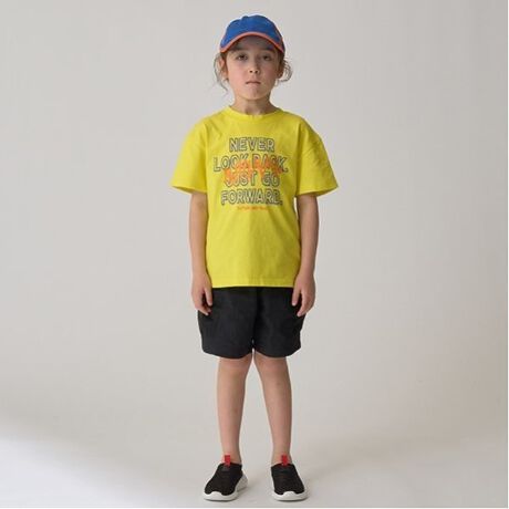 [^ԁF4352101]TCh̃rbObV|Pbg|CǵALbYV[gpcłBTChɑ_ɂꂽAgČ郁bV|PbǵAfUC̃ANZgƂĔQ̑݊ɂȂĂ܂BʋCǂAp˔|PbgłBJ[́ACς̃LAi`ȃJ[LAȍ~CbÑoCJ[A₩ȃu[AN[ȍ5FWJɂȂĂ܂BǂȃgbvXƂ킹₷VvȃfUCȂ̂ŁA񂵗͂ocOłBEGXg̓AWX^[dlŁAȒPɂłENNBq܂̐ɍ킹Ēp܂Byʂœ₷fނgpĂ̂ŁAVтAEghAȂǁAǂȃANeBuȃV[ɂœKłB|Pbgɂ́AuhACR̎Op`S肰ȂhイAȃ|CgɂȂĂ܂B@\ƃfUC˔AVѐSڂ̃V[gpcBAs[LbYɂ߂̃ACełBy߂̒p͏tăV[YzyzȂyňzʁyLkzȂynzȂy|PbgzyAWX^[zLFfg:116cm pTCY:120 J[LFfg:117cm pTCY:120 Ffg:116cm pTCY:120 u[Ffg:116cm pTCY:120 Ffg:116cm pTCY:120 