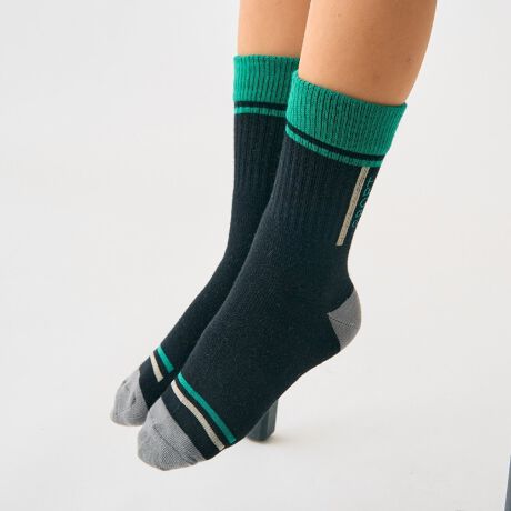 [^ԁF4354406]oCJ[̌IȃfUCڂ\bNXłBɖ邢ۂ^FN₩ȃfUCBig₷N[ŁA܂܂ȃX^COɎ܂B񕔕̓u҂݂ɂȂĂA悢tBbg͂łB