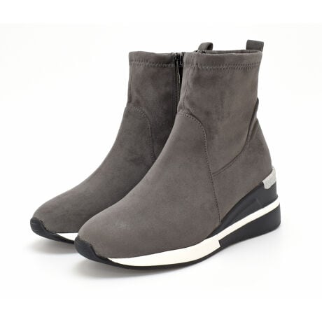 [^:303][f̑oIXj[J[u[c]ŃX^CAbvAl̏̂߂̌Xj[J[u[coIX|[eBȃXj[J[\[ƁAVbNȃV[gu[cfUCZnCubhȈꑫłBigANeBuȂo܂ŁAǂȃV[łȂP܂B̃u[c̖̓|CgẼX^CAbv閧̃Cq[ƌ\[̑gݍ킹ŁARɋrʂB₷˔Ă̂ŁAԂ̂oɂȂ܂BEKȗSnAbp[fނ̓Xgb`ɗDĂAɐSn悭tBbgBTChWbp[tŒEX[YłBEꂽfUCVvȃAbp[ɁAڂ^bNC{fUC̍\[vXBJWAAGKgȑɂ}b`▭ȃoXBIׂfނƃJ[E炩ŏiȃTeiO[AI[NAubNjEN[œsIȃX[XU[fށiubNjElȃt@bVɍ킹₷J[oG[VpӁBiڍ׃fUC:V[gATChWbp[\[:\[Xj[J[\[ + Cq[\ANZg:\[ɃVo[̃C@\:Xgb`̂Abp[ŉKȃtBbgR[fBl[ĝăJWA:XLj[pc⃌MXɍ킹āAu[c̃VGbgBtF~j:OXJ[g⃏s[X̑ɍ킹΁AÂȂl̃ghX^C܂BN̏H~́ÄꑫłȂ̃t@bViグ܂񂩁H