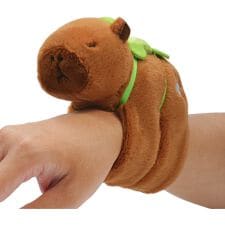 クリアストーン(clearstone)のカピバラ ぬいぐるみ チャビマル アンドロメダ  13cm ブラウン リストバンド