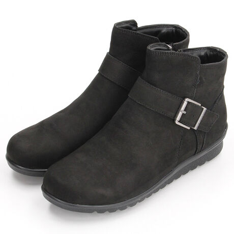 [^:RMF-T25F09W]xgfUC悢ANZgYV[gu[cB₷ɒ]̂yʂȁugD[tbNXvRNṼXj[J[\[̗p܂B~bh\[EVAXpC\́AxȂՌ炰AOɐiޗ͂T|[gBAEg\[ɂ͕s̓ɍ킹ă\[ȂuFlex GroovesitbNXO[jv\𓋍ڂ邱ƂŁAԂ̕słɂ̂łBɃC\[́utruTECHigD[ebNjveNmW[An̍ۂ̏Ռz܂BXj[J[̂悤ȗSnȂAV{̂Abp[U[ۂŁAl̃JWAX^Cɂ߂̃u[cłBZOoł֗ȃTChWbvdlBpc͂񃍃OXJ[gƂDŁAîo痷s܂ŁALV[ŗꑫłB