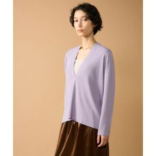 Vネックニットプルオーバー