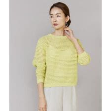 透かし柄ボートネックプルオーバー