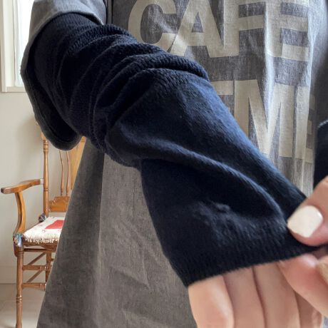 [^:25a-4085-1]ƂėlRbgbṼA[Jo[BʋCQŉtĂȂSnǂB"Shade(VF[h)"̂悤ɋ甧郊lRbg̃A[Jo[B"Rbg̏_炩" {vX܂BƔG肪CɂȂɂ߂łBXShadeV[YulA[Jo[v菭߂ɕ҂ݏグ܂BewɌJĕ҂ݗĂĎ̍b܂łۂB锖̃A[Jo[łBbV҂݂Ȃ̂ŒʋCQItĂȂ肳ƐSnǂB񂩂͕҂ݒnςāB̂Ђ̊zĂĐSnǂ߂܂BL΂ɂƂĂ킢B́AĂ͗~͉fނłBɂARۖhLʂňNKɂg܂B܂₦΍ƂĂ߁ȃR[fBl[gɍ킹₷J[BMtgɂ߂̓{łB̔iȊO̓fƂȂ܂BJ[FBLACK E DARK GREY E SILVER GREY E ECRU E WALNUT E MOUSE GREY E SHADE BEIGEfށF55% l24% iC15% |GXe5% |E^1%F 50cm / 10cm TCYFt[FMADE IN JAPANUVJbgɊւUVJbǧv́A̍b(O)̃bV̗z₷ƂvĂ܂BJbg͐F̔ZAubN(Jbg 96)GN(Jbg 80)̏ʂɂȂ܂ByPut on sockszYɂuPut on socksivbgI\bNXjv́Aő̌CYnEޗǌ̘V܍HŐYĂ܂B100Nȏ̗jւޗǂ̌CẤAiւ̂؂Ɏ󂯌pł܂BIfނpA̍HElЂƂJɎdグ邱ƂŐ܂C╞Ǵ݂A㎿ŐSn悭A܂łƊY悤ȉĂ܂B