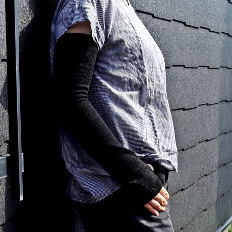 [^:23A-4086-1]Shade(VF[h)̂悤ɋ甧郊l̃A[Jo[BUVJbgʗIɂARۖhLʂňNKɂg܂BN[[Ȃǂ̗₦΍ƂĂƓ̕\̂FƑfފBMtgɂ߂̓{łewɌJĕ҂ݗĂ̍b܂łۂB锖̃A[Jo[BbV҂݂Ȃ̂łtĂȂ肳ƐSnǂB̐Snǂ͕a݂ɂȂ܂񂩂̂Ђ瑤͕҂ݕςĂtBbĝЂ̊zƂĂĐSnǂ߂܂B̂Ђ瑤ɂ͉ԕ̃o[̊~ߕtBL΂ɂƂĂ킢􂢂Ă邩烊l̃VۗBĂ̓Ə΍Ɂ̔iȊO̓fƂȂ܂BJ[FBLACK E CHARCOAL E HEATHER GREY E ICE GREY E PURE WHITE E SUGAR BLONDE E CHOCOLATE E DARK OCHER E SAND BEIGEfށFl79% iC17% |GXe3% |E^1%F 48cm / 9.5cm ̌덷TCYFt[FMADE IN JAPANUVJbgɊւUVJbǧv́A̍b(O)̃bV̗z₷ƂvĂ܂BJbg͐F̔ZAubN(Jbg 99)sAzCg(Jbg 80)̏ʂɂȂ܂ByPut on sockszYɂuPut on socksivbgI\bNXjv́Aő̌CYnEޗǌ̘V܍HŐYĂ܂B100Nȏ̗jւޗǂ̌CẤAiւ̂؂Ɏ󂯌pł܂BIfނpA̍HElЂƂJɎdグ邱ƂŐ܂C╞Ǵ݂A㎿ŐSn悭A܂łƊY悤ȉĂ܂B