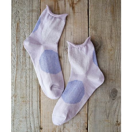 [^:25a-2073-1]Ό(T{)̖Ȃ@ׂu[N[ׂ̍̕ό`hbgŕ\܂B"{[_[""XgCv"BIGhbg̃p^[_ȕό`hbgzVѐSς̃\bNXBɁuEΏ́vɂȂ悤ɕz܂BPOPȃJ[_[Ng[܂ŁB2FghbgIS~ȂS9FZ߂̏ŁAoXǂĒ܂B܂ł킢BT_Xj[J[ȂǂƂǂȃR[fBl[gɍ킹₷BJWAȑɁB悢tBbgŉKł邭ƂĂ̂ŃS̒ߕtCɂȂɂIXX!uԂRbgl{~[̑fފƂƂĂSnǂB􂢂Ă邩烊l̃VۗBƗĂȂCǂBfKɐSnǂ߂܂Bfނ́AĂ͗(z)~͉(ۉ)RۖhLʂňNKɂg܂BN[[Ȃǂ̗₦΍⃋[\bNXƂĂMtgɂ߂̓{B̔iȊO̓fƂȂ܂BJ[FBlack E Ink navy E Ginger E Oregano E Cafe au lait E Soho E Iron blue E Tampopo E LavenderfށF58% |GXe16% l9% ~[()9% iC7% |E^1%(gbv)F11.0cmTCYF23.0-25.0cmFMADE IN JAPANyPut on sockszYɂuPut on socksivbgI\bNXjv́Aő̌CYnEޗǌ̘V܍HŐYĂ܂B100Nȏ̗jւޗǂ̌CẤAiւ̂؂Ɏ󂯌pł܂BIfނpA̍HElЂƂJɎdグ邱ƂŐ܂C╞Ǵ݂A㎿ŐSn悭A܂łƊY悤ȉĂ܂B