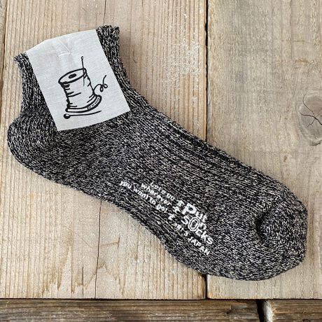 [^:23A-2016-1]r^~J[̃tbVȉʕ؂ɌNIȃS}I[cȂǂӂ񂾂ɎgSmoothie(X[W[)C[W܂ŜC`[WIIT_Xj[J[ȂǂƂǂȃR[fBl[gɍ킹₷J[WJBMIXꂽFȂ̂Ŕ݂₷J[IJWAX^CɂƂĂf܂Ĩu҂ݕɂ́AƈSăT|[g͂UP͂Ȃ悤Dz[h͂łBߕt̏ȂȂ̂ŐՂtɂBlƓ̃VƁAVN̏iȌ򊴁BVNa43%ÍARbgɔׂĖ1.5{̋zƌAx󋵉ł͐zA󋵉ł͐o܂BĂɊĂzőu₩ɁA~͕ۉƒfMŉ̂ŃCi[\bNXƂĂ la 51%ÍAĂ͗(z)~͉(ۉ)RۖhLʂňNKɂg܂B₦΍ƂĂ߁1NSnƂĂǂō̓VRfނŎdグ܂BI[V[YKɐSnǂ߂܂BMtgɂ߂̓{BJ[FGoma E Oatmeal E Bran powder E Carrot E Lime E Lemon E KalefށFl51% VN43% |GXe5% |E^1%(gbv)F7.0cmTCYF23.0-25.0cmFMADE IN JAPANyPut on sockszYɂuPut on socksivbgI\bNXjv́Aő̌CYnEޗǌ̘V܍HŐYĂ܂B100Nȏ̗jւޗǂ̌CẤAiւ̂؂Ɏ󂯌pł܂BIfނpA̍HElЂƂJɎdグ邱ƂŐ܂C╞Ǵ݂A㎿ŐSn悭A܂łƊY悤ȉĂ܂B