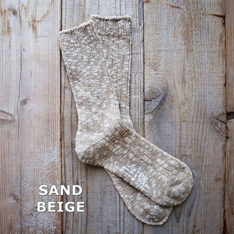 [^:24A-2535-1]肵fނ̑fp킢[̂\bNXBVRL@nfIhgHwtbVRx(85%/15%)ƃW{Xuĕ҂ݗĂ܂BRیʂ̂H{ꂽgpĂ̂ŁAĂɂB̒EE`sKȃW{Xu̕\Bʂ̃XuɔׂēʉȂ͂肵ĂW{XuBĕ\SRႢ܂BȂ̗DƖ̃VSnǂGB[Q[W̕ҋ@ł߂ɕ҂܂Ă̂ŒʋCAʔNłg܂B킢ANZg̑̃X^vAT_Xj[J[ȂǂƂȃR[fBl[gɁBS̒ߕtCɂȂɂIXXBMtgɂ߂̓{BJ[F Navy E Grey E BlackE Sand beige E OatmealfށF89% l7% |GXe3% |E^1%(gbv)F20cmTCYF23.0-25.0cmFMADE IN JAPANyPut on sockszYɂuPut on socksivbgI\bNXjv́Aő̌CYnEޗǌ̘V܍HŐYĂ܂B100Nȏ̗jւޗǂ̌CẤAiւ̂؂Ɏ󂯌pł܂BIfނpA̍HElЂƂJɎdグ邱ƂŐ܂C╞Ǵ݂A㎿ŐSn悭A܂łƊY悤ȉĂ܂B