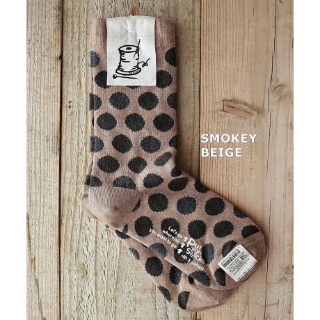 [^:23B-2094-1]pinball(s{[)e悤ȁA_hbgʉ̂ȃu[N[hbg̒Ƀ̃hbgANZgXj[J[ȂǂƂǂ ȃR[fBl[gɍ킹₷B_炩Sn̗ǂȃR[}Ȃ̂ŃI[V[YKɐSnǂ߂܂Bߕt̏ȂȂ̂ŐՂtɂłBMtgɂ߂̓{BJ[F MELANGE CHARCOAL E OLIVE E SUMIKURO E BLACK E SMOKEY BEIGE E HEATHER GREYfށF71% |GXe15% iC13% |E^1%(gbv)F21cmTCYF23.0-25.0cmFMADE IN JAPANyPut on sockszYɂuPut on socksivbgI\bNXjv́Aő̌CYnEޗǌ̘V܍HŐYĂ܂B100Nȏ̗jւޗǂ̌CẤAiւ̂؂Ɏ󂯌pł܂BIfނpA̍HElЂƂJɎdグ邱ƂŐ܂C╞Ǵ݂A㎿ŐSn悭A܂łƊY悤ȉĂ܂B