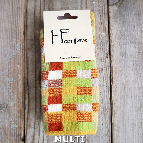 [^:ALREQUIN]AJ́ArR[iOp̎R`XqjԂAz͂킹ɃRbgiݏjƃ}XNăRfBAEfeɓoꂷlB̃C[WCŕ\܂BÂȂ肪ȃR[fɍ킹Jtŉ@ׂȕBZߏȂ̂ŁA^CcȂǂɏd˗Ă ̓pCɂȂĂ̂ŕۉNbVɗDĂ܂BH FOOTWEARȂł͂̓ŏ_炩ȎA_炩E[Ȃ̂Ń`N`Nȕɂ߁BDg߂Ă܂BJ[FMULTI E BROWN E YELLOWfށFE[55% iC35% AN6% |GXe2% [1% |E^1%(gbv)F19.0cmTCYF22.0-25.0cmFMADE IN PORTUGALyH FOOTWEARz1988NɃ|gk̃QIXƂAȐȑőnƂ܂BnƎ҂ŌВłSKxX͒NjbgHœĂo𐶂āAlXȎނ̐Ffނ̈Ⴄ𕡎Gɕ҂ݍŁA[bp炵}Ee\bNXɎdグĂ܂BቿiiARXgptH[}XɗDꂽi葱A̋Zp̍tX̃fJgЂCMX̃Xg[Ђ̕ʒEOEMɈ󂯂Ă܂B̂Ȃ̊ۓ҂݂ł҂܂ꂽ\bNX͓Ɠ̎łƂĂ_炩ȗSnłBwGC`tbgEFAx́AEŕ]Ă\bNXuhłBwH FOOTWEARxKi舵Ă܂B