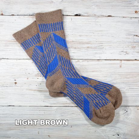 [^:21-25254]`[tɂ􉽊w͗l|Cg̃\bNXB_炩E[x[XɌɕ҂ݗĂAVbNɂJWAɂ킹₷1B̐nłĐSnǂlJWAX^C̍Fɂ߁J[FLIGHT BROWN E CHARCOAL E MOCHA GREYfށFE[60% 30% iC5% |GXe4% |E^1%(gbv)F25.0cmTCYF25.0-27.0cmFMADE IN JAPANyJake by French Bullz t`uAY̌CuhqWFCNrłBt`uƓVRfނgAŐYBƂVѐSƁADSn厖ɂĂ܂Bs[gȂACt΂܂Ă悤ȃ\bNXBĊAĊ\bNXBȑ݂ɂȂ΁AƂĂłB