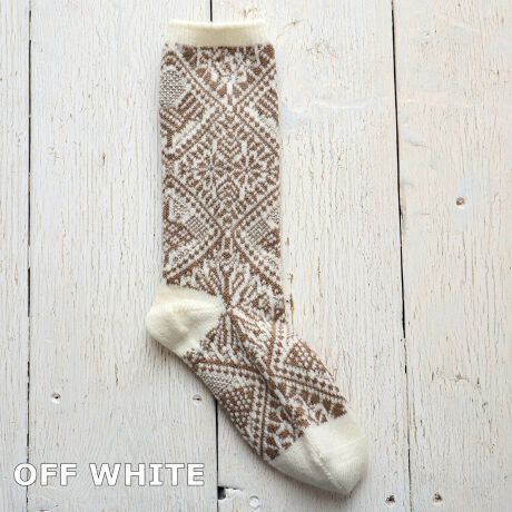 [^:11-25266]̃̕WK[h҂݂̃\bNXłB_炩E[x[XɌɕ҂ݗĂ܂BR[fBl[g̃|CgɂȂ1ŁA~̑蕨ɂ߂łB(hkE[gp)J[FOFF WHITE E LIGHT BEIGE E LIGHT GREYfށFE[58% 33% iC8% |E^1%(gbv)F24.0cmTCYF23.0-25.0cmFMADE IN JAPANyFrench BullzIɕς킯ł͂ȂǁAX̕炵ɂƊYqt`ur̃ACeBX^CI΂Ȃx[VbNCA̋C\V[YƂ̐VAgt`u炵h؂ɂAElƈꏏɊy݂Ȃ̂ÂɌĂ܂B