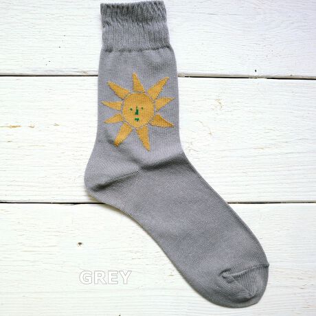 [^:11-25115]Бɂ͑zC[WAΑ"The Sun"̃SAEŕςy\bNXłBx[X͂ƂȖɂ邢eĒǂ݂ɕ҂ݗĂ܂Bi`ȕƖڂfUCR[fBl[g̃|CgɂȂ1łBJ[FKINARI E GREYE BLACKfށF55% l23% iC22%(gbv)F20.0cmTCYF23.0-25.0cmFMADE IN JAPANyFrench BullzIɕς킯ł͂ȂǁAX̕炵ɂƊYqt`ur̃ACeBX^CI΂Ȃx[VbNCA̋C\V[YƂ̐VAgt`u炵h؂ɂAElƈꏏɊy݂Ȃ̂ÂɌĂ܂B