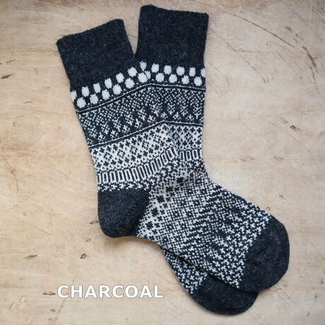 [^:H-084]@ׂȃWK[hCBx[X͕ۉɗDꂽE[Aɂ̓RbggpBWK[hL̓̉wɈȂ悤ڈڒJɕ쐬Snɂ܂BCEl̋Zp̋l܂ԂĂ\bNXłBG߂ɗȂ1łB̃|CgɁBMtgɂ߂̓{BJ[FCAMEL E RED E CHARCOAL E GREIGE E NAVYfށFE[54% 28% iC10% |GXe7% |E^1%(gbv)F20cmTCYFFREE(22.0-24.0cm)FMADE IN JAPANyHomiezuYɂLȌCv HomieƂ͉pő_ƂӖBe݂߂Ďgth[ȕ\łBɌȂǂ_ɂȂė~BȎvŖt܂B11AEl̎ŒJɕ҂܂ꂽCBCY̒j̒Ŕ|ꂽmEnEƋZp̌AHomiěC͐܂Ă܂B