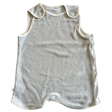 I[KjbNNуpCgpfނ̃X[ہ[łBɔzuꂽhJ̊̕\킢炵fłB