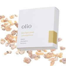 オリオ(ｏｌｉｏ)のSea Salt Soap -FRANKINCENSE-（塩石けん フランキンセンス）