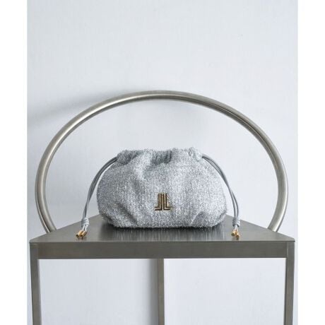 [^ԁF3509014]ƎŖA[hȃV_[obOfUCRpNgȂzgтȂǕKi܂pV_[obOBۂ݂̂tHɃ`F[̂߂AVvȃR[fBl[guŊiグB؂₩ȃV[fC[܂ŁAL􂷂fUCłBt@ubNӂӂ̃t@[ƁAW߂郉2^CvWJBǂy₩Ŏ₷Â̂X^CO̎ɁB؂₩o򊴂ƁAɂȂSn悳́Bi摜̓Tv̂߁AfUCAf()AFTCYȂǂ̎dlɕύXꍇ܂̂ŗ\߂܂B