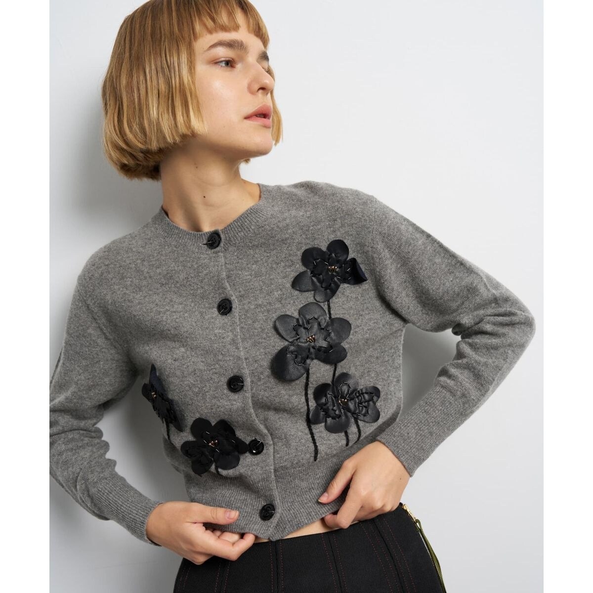 フラワー刺繍カーディガン | ランバン オン ブルー(LANVIN en Bleu